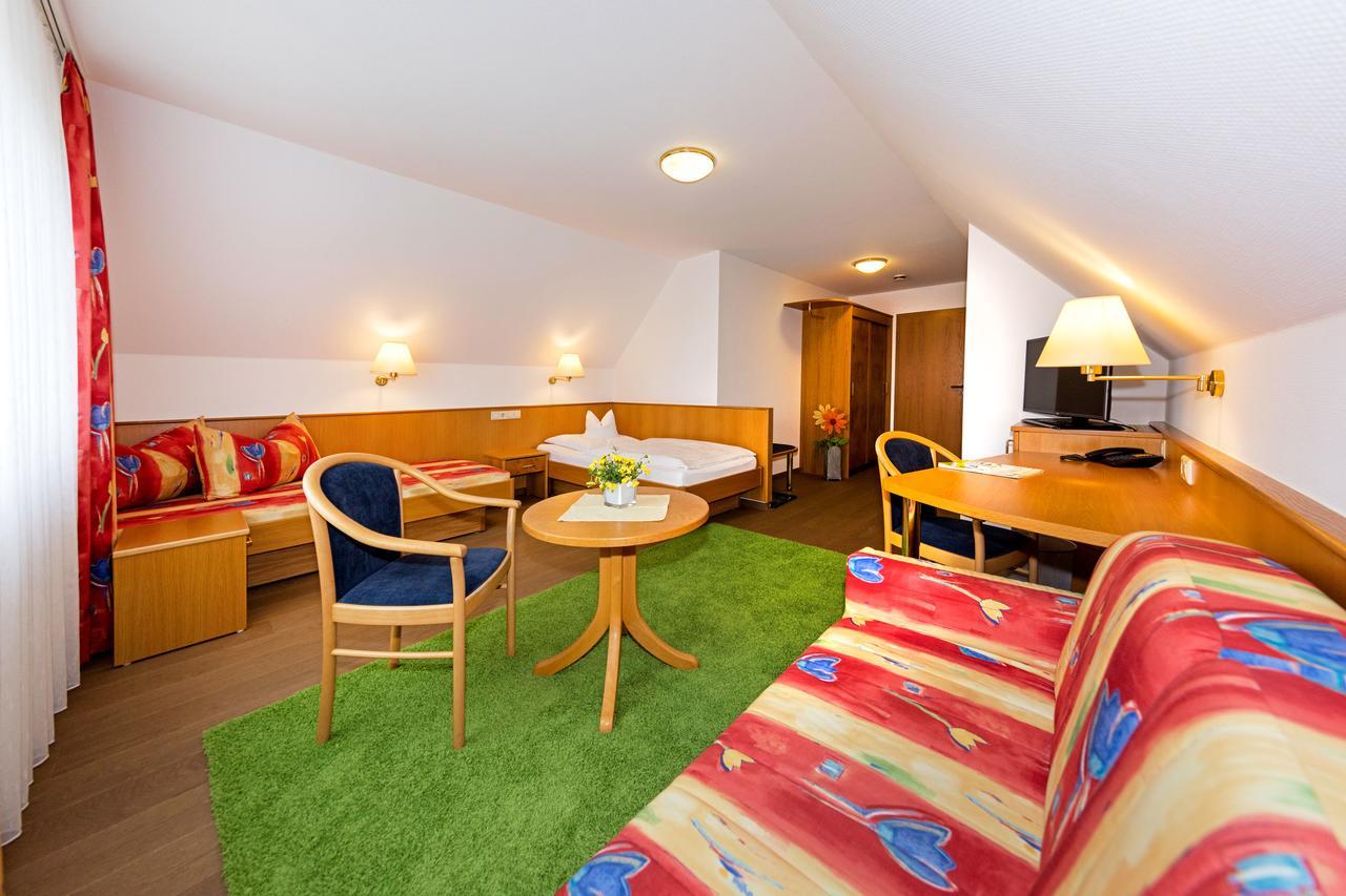 Gasthof - Hotel Zum Ochsen Gmbh Berghulen Εξωτερικό φωτογραφία